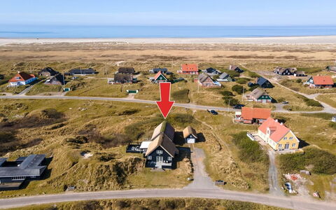 Sten - 100M from the Sea: Maison, Toit, Domicile, Chalet, Biens, Ferme, Villa, Porche, Siding
