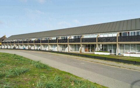 Iliane - 100M from the Sea: Maison, Toit, Domicile, Chalet, Biens, Ferme, Villa, Porche, Siding
