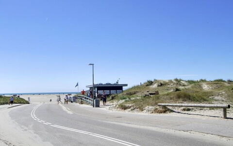 Iliane - 100M from the Sea: Maison, Toit, Domicile, Chalet, Biens, Ferme, Villa, Porche, Siding