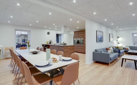 Christiern - 4.5Km from the Sea: Design Intérieur, Meubles, Sol, Sol, Plafond, Bois, Canapé, Pièce, Salon, Parquet