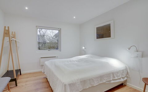 Christiern - 4.5Km from the Sea: Sol, Sol, Chambre, Design Intérieur, Bois, Plafond, Lit, Parquet, Drap De Lit, Literie