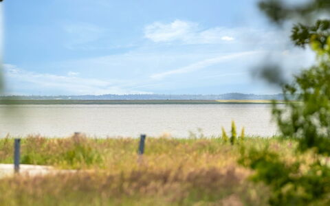 Christiern - 4.5Km from the Sea: Chalet, Domicile, Maison, Toit, Porche, Biens, Siding, Batiments Jardin, Ferme, Cour