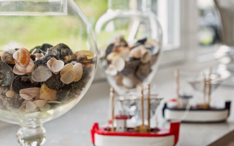 Kita - 500M from the Sea: Vaisselle, Serveware, Aliments, Verre, Nature Morte, Life Photographie, Maîtresse