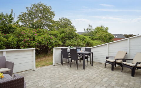 Withulf - 2.3Km from the Sea: Meubles, Design Intérieur, Chaise, Sol, Table, Recours, Sol, Plafond, Pièce, Eco Hôtel