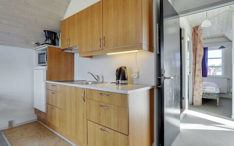 Otto - 2.3Km from the Sea: Sol, Bois, Design Intérieur, Sol, Évier, Plafond, Meubles, Luminaire Plomberie, Cuisine, Robinet