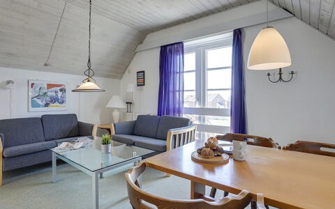 Otto - 2.3Km from the Sea: Meubles, Sol, Design Intérieur, Plafond, Sol, Chaise, Table Cuisine Et Salle A Manger, Salon, Dur, Conception