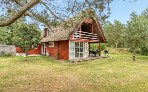 Tine - 2.3Km from the Sea: Arbuste, Design Urbain, Couverture De Sol, Brique, Appartement, Biens, Brickwork, Balcon, Aménagement Paysager