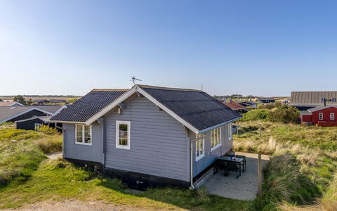 Gertraud - 500M from the Sea: Appartement, Ombre, Balcon, Chaise, Clôture, Mobilier De Jardin, Aluminium, Gazon Artificiel