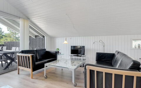 Thera - 2.8Km from the Sea: Bois, Design Intérieur, Plafond, Sol, Meubles, Sol, Domicile, Salon, Canapé, Pièce