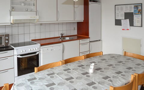 Silja - 2.3Km from the Sea: Toit, Lot Terre, Chalet, Domicile, Zone Rurale, Cabanon, Siding, Batiments Jardin, Cabane En Rondins, Cabane