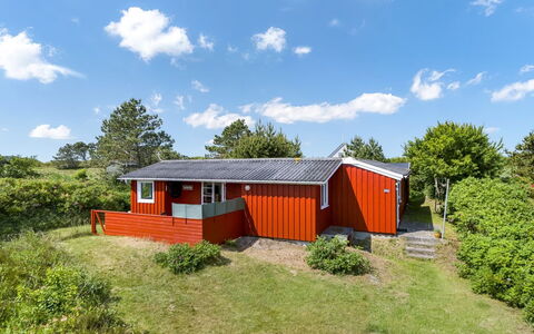 Winald - 500M from the Sea: Herbe, Maison, Toit, Domicile, Chalet, Arbuste, Lot Terre, Zone Rurale, Ferme, Couverture De Sol