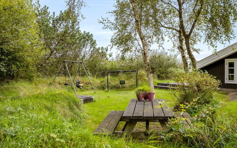 Waldemar - 3.4Km from the Sea: Herbe, Prairie, Paysage, Écorégion, Plaine, Communauté Des Plantes, Lot Terre, Mobilier De Jardin, Prairie, Formations Arbustives
