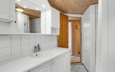 Waldemar - 3.4Km from the Sea: Meubles, Table, Chaise, Cotiers Et Relief Océaniques, Design Intérieur, Mer, Table Cuisine Et Salle A Manger, Recours, Côte, Mobilier De Jardin