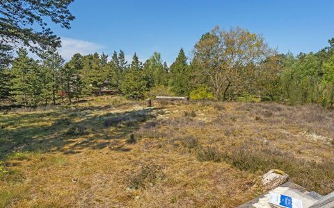 Ridir - 3.5Km from the Sea: Toit, Chalet, Domicile, Ombre, Siding, Ferme, Porche, Structure En Plein Air, Batiments Jardin