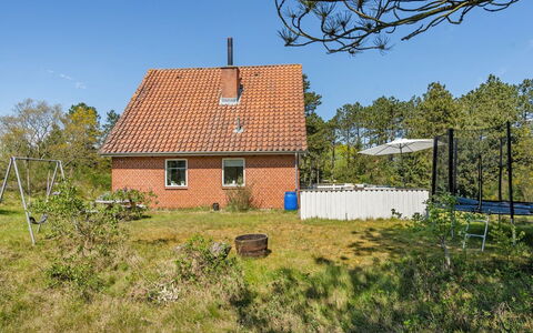 Ridir - 3.5Km from the Sea: Toit, Chalet, Domicile, Ombre, Siding, Ferme, Porche, Structure En Plein Air, Batiments Jardin