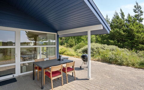 Dorti - 3Km from the Sea: Arbuste, Design Urbain, Couverture De Sol, Brique, Appartement, Biens, Brickwork, Balcon, Aménagement Paysager