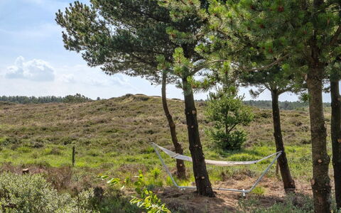 Dorti - 3Km from the Sea: Arbuste, Design Urbain, Couverture De Sol, Brique, Appartement, Biens, Brickwork, Balcon, Aménagement Paysager
