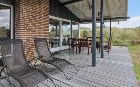 Elsa - 700M from the Sea: Maison, Toit, Domicile, Chalet, Biens, Ferme, Villa, Porche, Siding