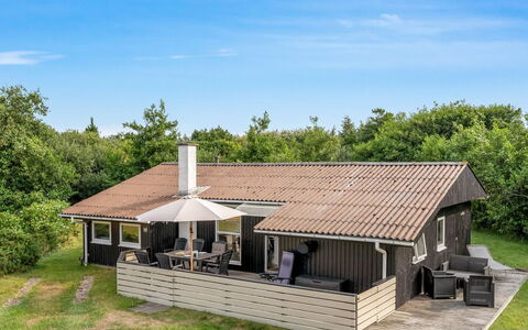 Solborg - 400M from the Sea: Toit, Bois, Maison, Domicile, Chalet, Architecture, Porche, Lot Terre, Zone Rurale, Biens
