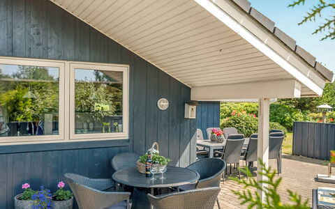 Maureen - 10.5Km from the Sea: Bois, Porte, Domicile, Chalet, Ombre, Siding, Chaise, Dur, Planche, Porche