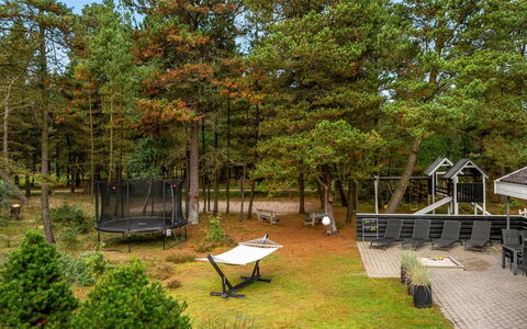 Jensen - 700M to the Fjord: Arbre, Lot Terre, Jardin, Ombre, Aménagement Paysager, Des Bois, Parc, Arrière-Cour, Pelouse, Cour