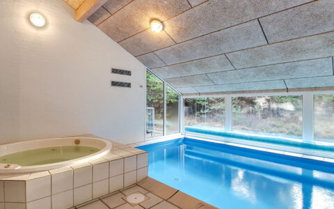 Jensen - 700M to the Fjord: Plafond, Sol, Sol, Design Intérieur, Piscine, Recours, Grenier, Conception, Tuile, Eco Hôtel