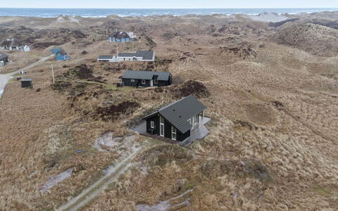Marjorie - 400M from the Sea