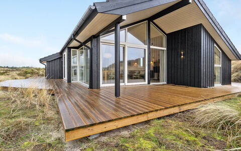Marjorie - 400M from the Sea: Maison, Toit, Domicile, Chalet, Biens, Ferme, Villa, Porche, Siding