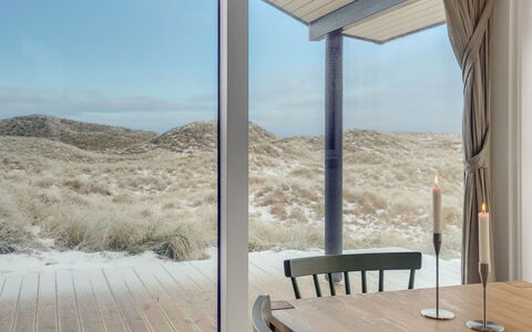 Marjorie - 400M from the Sea: Maison, Toit, Domicile, Chalet, Biens, Ferme, Villa, Porche, Siding