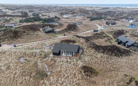 Marjorie - 400M from the Sea: Maison, Toit, Domicile, Chalet, Biens, Ferme, Villa, Porche, Siding