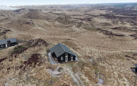 Marjorie - 400M from the Sea: Maison, Toit, Domicile, Chalet, Biens, Ferme, Villa, Porche, Siding