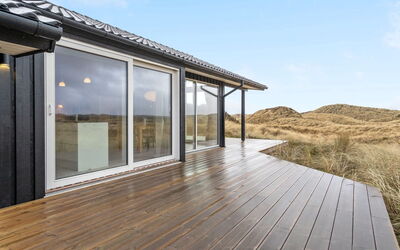 Marjorie - 400M from the Sea