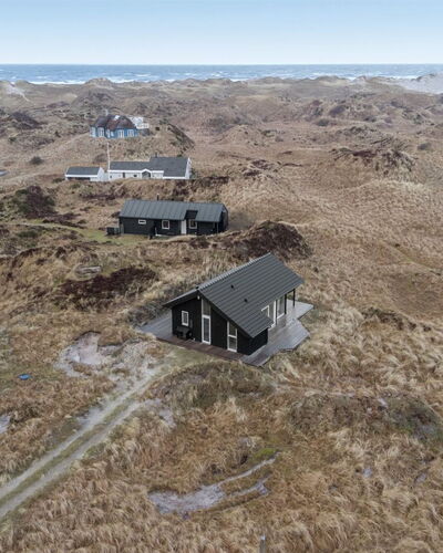 Marjorie - 400M from the Sea
