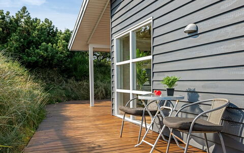 Ottar - 400M from the Sea: Bois, Mobilier De Jardin, Siding, Porche, Parquet, Plate-Forme, Dur, Sol, Meubles, Planche