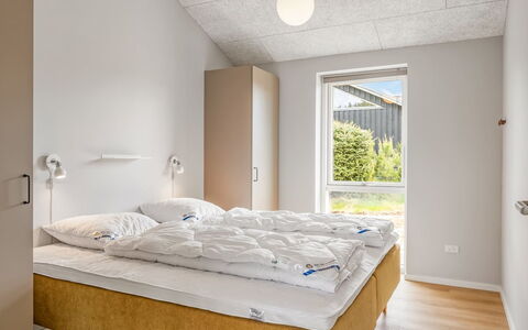 Alena - 1Km from the Sea: Mur, Design Intérieur, Plafond, Sol, Chambre, Sol, Pièce, Lit, Meubles, Literie
