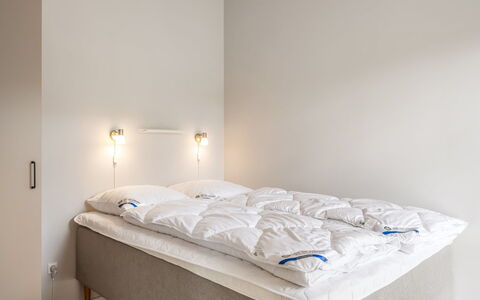 Alena - 1Km from the Sea: Chambre, Lit, Literie, Drap De Lit, Linge, Cadre De Lit, Sol, Plafond, Pièce, Matelas