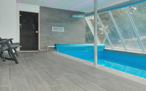 Irlin - 800M from the Sea: Sol, Sol, Plafond, Design Intérieur, Comptoir, Cuisine, Cabinetry, Pièce, Principaux Appliance, Luminaire
