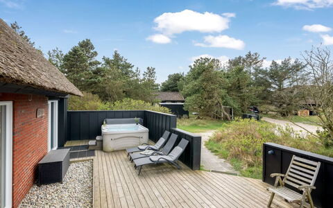 Irlin - 800M from the Sea: Maison, Toit, Domicile, Chalet, Biens, Ferme, Villa, Porche, Siding