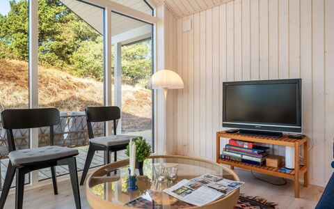Nanouk - 500M from the Sea: Maison, Toit, Domicile, Chalet, Cabanon, Batiments Jardin, Siding, Cour, Cabane En Rondins, Cabane
