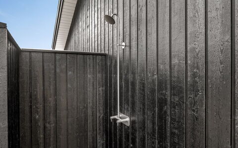 Nanouk - 500M from the Sea: Maison, Toit, Domicile, Chalet, Cabanon, Batiments Jardin, Siding, Cour, Cabane En Rondins, Cabane