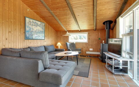 Alaia - 1Km from the Sea: Arbuste, Design Urbain, Couverture De Sol, Brique, Appartement, Biens, Brickwork, Balcon, Aménagement Paysager