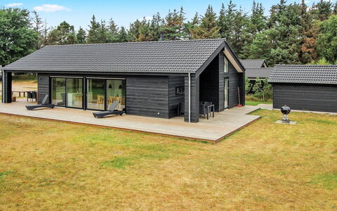 Vasilka - 800M from the Sea: Maison, Toit, Domicile, Chalet, Biens, Ferme, Villa, Porche, Siding