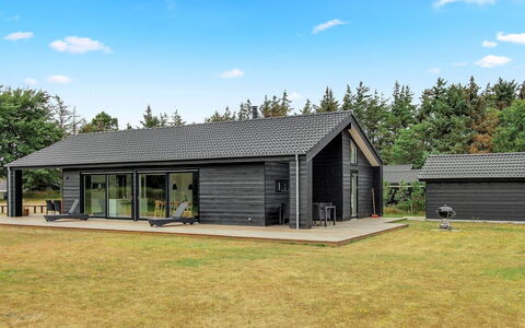 Vasilka - 800M from the Sea: Maison, Toit, Domicile, Chalet, Biens, Ferme, Villa, Porche, Siding