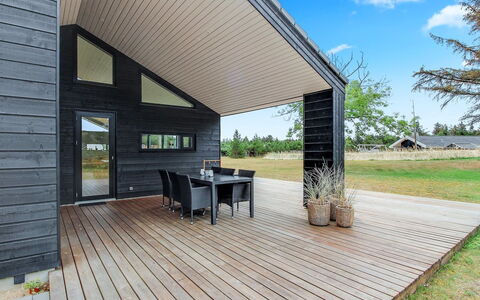 Vasilka - 800M from the Sea: Maison, Toit, Domicile, Chalet, Biens, Ferme, Villa, Porche, Siding