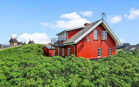 Karla - 100M from the Sea: Chalet, Cabanon, Cabane, Ferme, Prairie, Cabane, Grange, Cabane En Rondins, Batiments Jardin