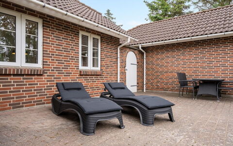 Hjalmsvider - 1Km from the Sea: Herbe, Maison, Toit, Chalet, Domicile, Arbuste, Ferme, Lot Terre, Zone Rurale