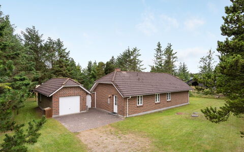 Hjalmsvider - 1Km from the Sea: Herbe, Maison, Toit, Chalet, Domicile, Arbuste, Ferme, Lot Terre, Zone Rurale
