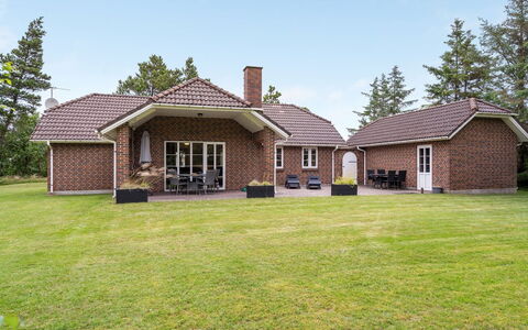 Hjalmsvider - 1Km from the Sea: Herbe, Maison, Toit, Chalet, Domicile, Arbuste, Ferme, Lot Terre, Zone Rurale