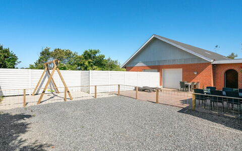 Stefan - 500M from the Sea: Maison, Domicile, Toit, Chalet, Lot Terre, Biens, Ferme, Village, Ferme