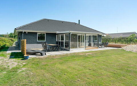 Sunna - 500M from the Sea: Maison, Toit, Domicile, Chalet, Biens, Ferme, Villa, Porche, Siding